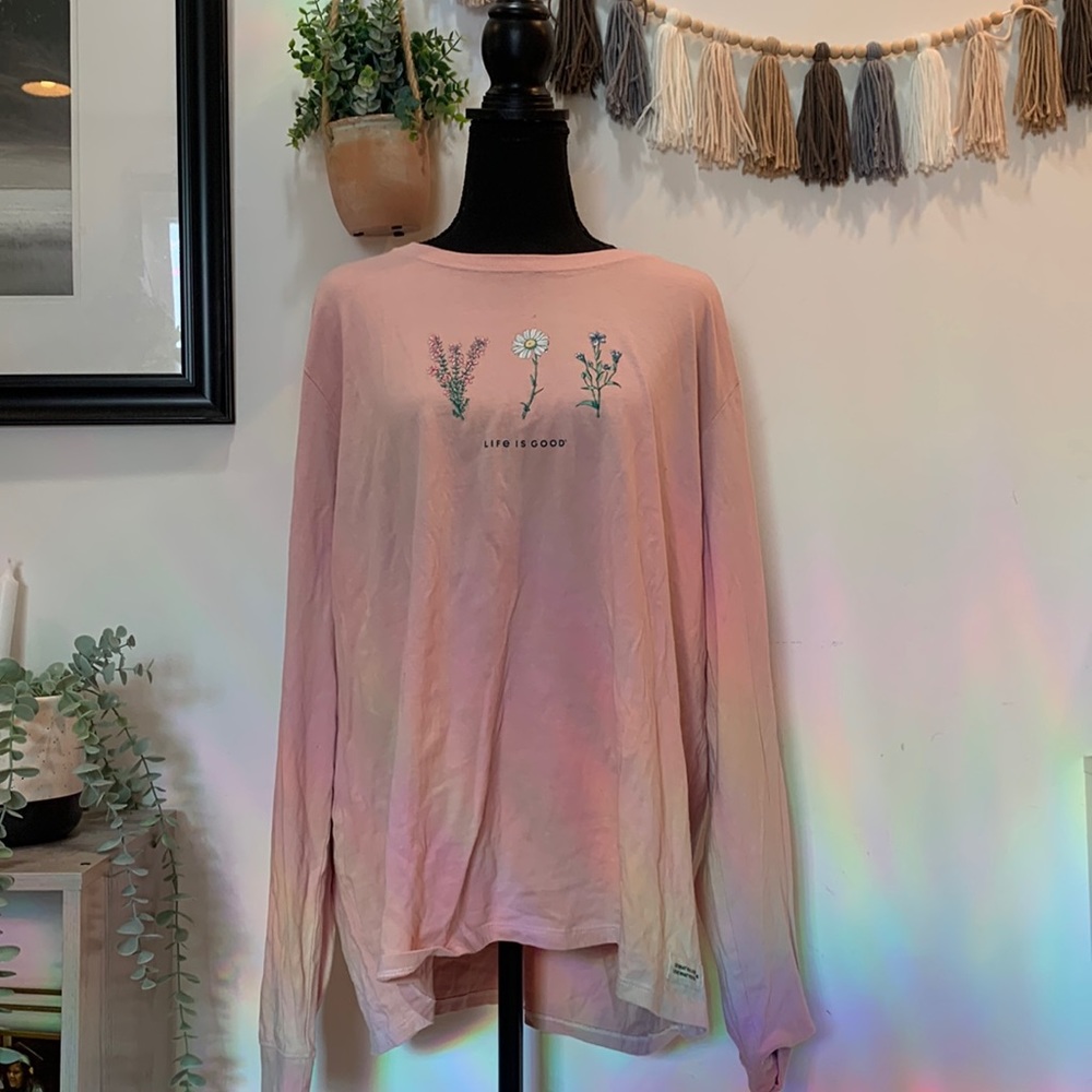 Life is good daisy floral top